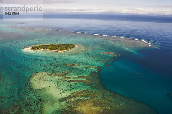 Insel im Korallenriff von Grande Terre  Neukaledonien