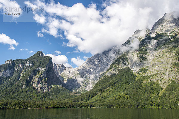 Königssee mit Watzmann-Massiv  Nationalpark Berchtesgaden  Berchtesgadener Land  Oberbayern  Bayern  Deutschland
