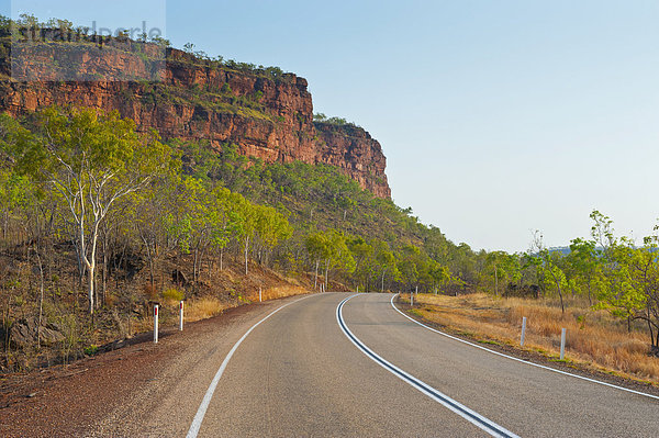 Straße  roten Klippen  Northern Territory  Australien