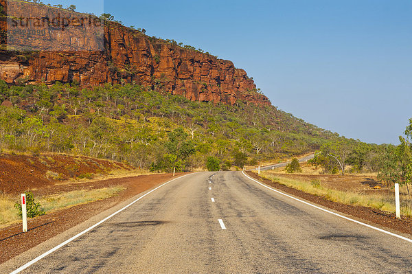 Straße  roten Klippen  Northern Territory  Australien