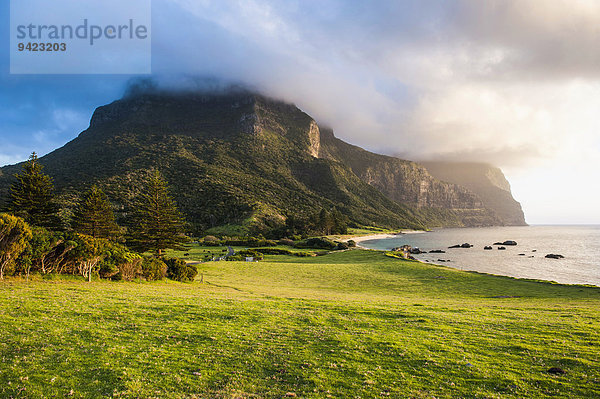 Mount Lidgbird und Mount Gower im Abendlicht  Lord Howe Island  New South Wales  Australien