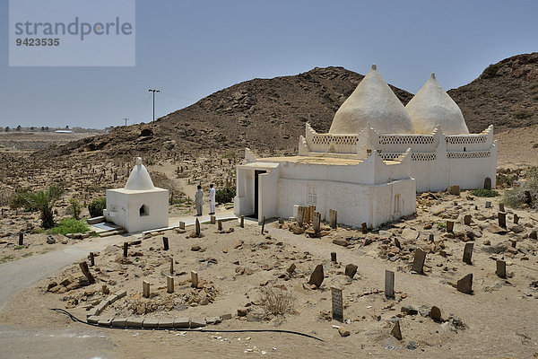 Mausoleum des muslimischen Heiligen Mohammed Bin Ali al Qalayi  bei Mirbat  Dhofar-Region  Orient  Oman