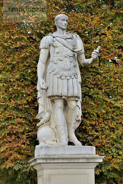 Statue des Gaius Julius Cäsar  römischer Kaiser  im Jardin des Tuileries  Tuilerien-Garten  Paris  Frankreich