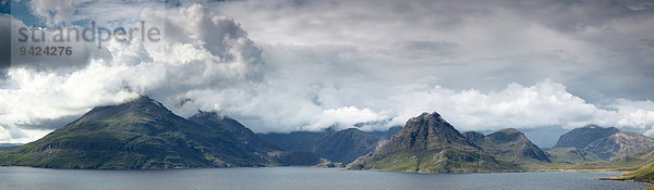 Gebirge an der Küste des Atlantika  Elgol  Isle of Skye  Schottland  Großbritannien  Europa