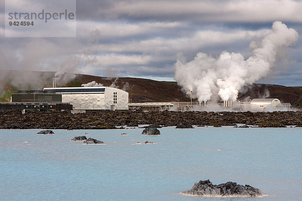 Kraftwerk nahe blau Heiße Quelle Grindavík Island Lagune Svartsengi