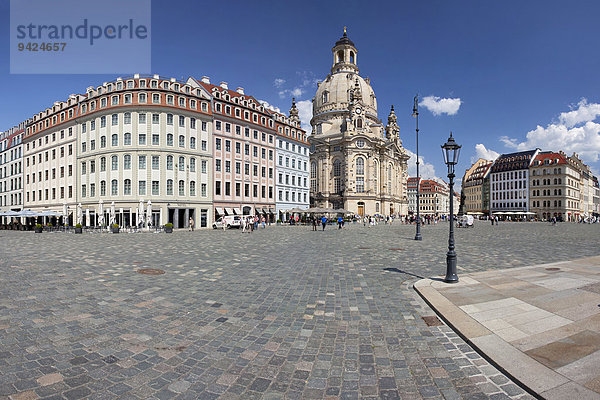 Innenstadt von Dresden mit der Frauenkirche  Sachsen  Deutschland  Europa  ÖffentlicherGrund