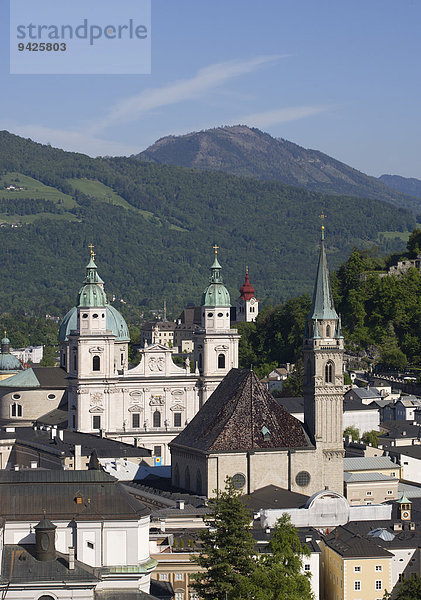 Altstadt  Franziskanerkirche  Salzburger Dom  vom Mönchsberg aus  Salzburg  Österreich
