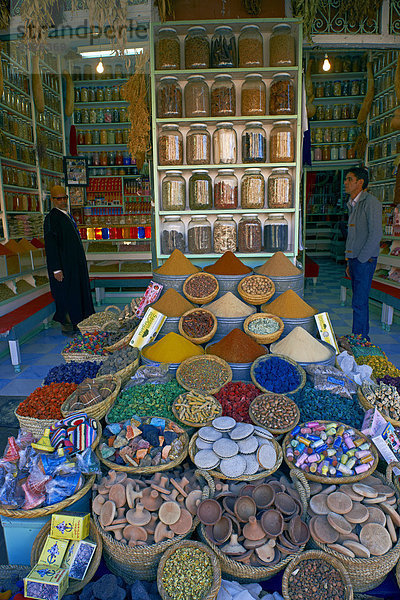 Gewürzladen  Rahba Kedima Platz  Place des Epices  Medina  Marrakesch  Marrakesch-Tensift-El Haouz  Marokko