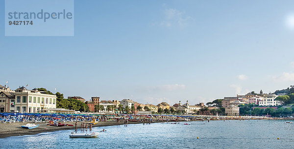 Sestri Levante mit Strandbad  Cinque Terre  Riviera di Levante  Provinz Genua  Ligurien  Italien