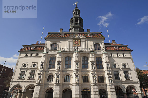 Barocke Marktfassade des Rathauses  entstand 1704  Lüneburg  Niedersachsen  Deutschland