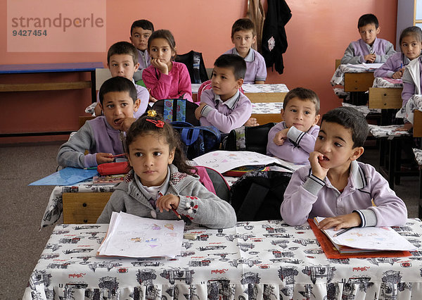 Kinder in einer Schule  Kaymakli  Kappadokien  Türkei