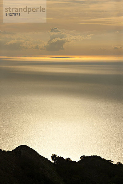 Sonnenuntergang am Mittelmeer  Capri  Kampanien  Italien