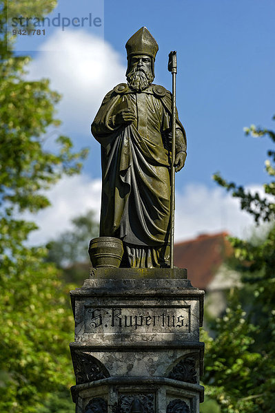 Brunnenfigur  Hl. Rupert von Salzburg  Alte Saline  Bad Reichenhall  Oberbayern  Bayern  Deutschland