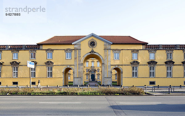 Osnabrücker Schloss  heute Sitz der Universität  Osnabrück  Niedersachsen  Deutschland