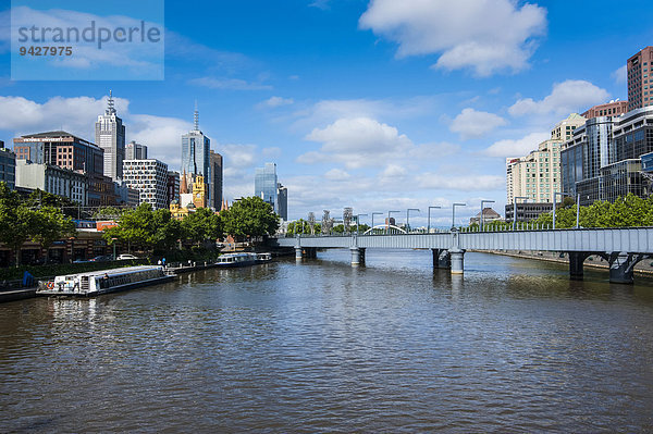 Hochhäuser am Yarra River  Melbourne  Victoria  Australien