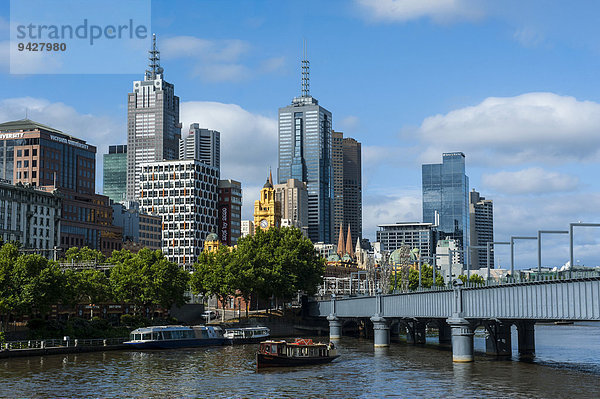 Hochhäuser am Yarra River  Melbourne  Victoria