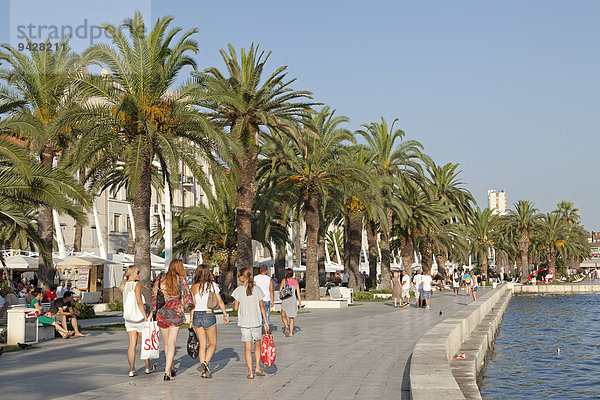 Uferpromenade  Split  Dalmatien  Kroatien