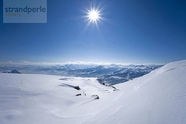 Blick vom Chäserrugg in der Wintersonne  Schweiz  Europa