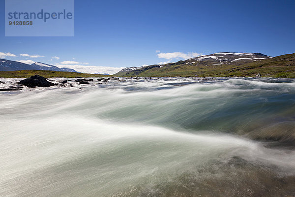 Stromschnelle am Fluss Alisjavri  Kungsleden oder Königsweg  Provinz Lappland  Schweden  Europa