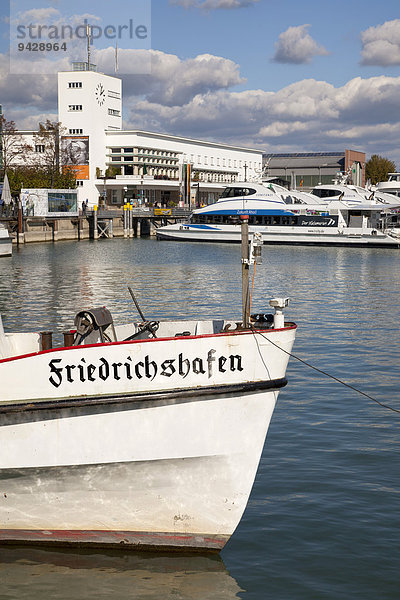 Das Schiff Friedrichshafen im Hafen von Friedrichshafen am Bodensee  Baden-Württemberg  Deutschland  Europa