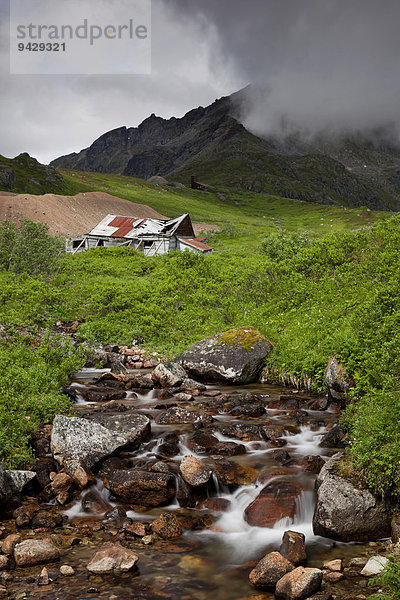 Alte Goldmine Independence Mine in den Talkeetna Mountains in Alaska  USA  Nordamerika
