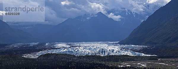 Blick auf den Matanuska-Gletscher in Alaska  USA  Nordamerika