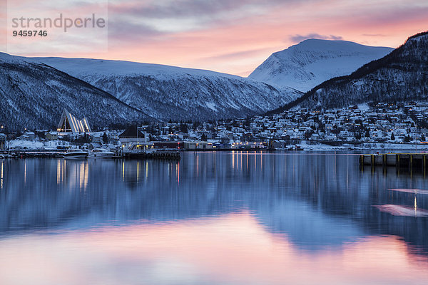 Hafen  Tromsø  Tromsoysundet  Troms  Norwegen  Europa