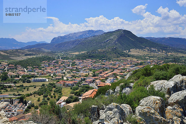 Blick zum Monte Longu  Posada  Provinz Nuoro  Sardinien  Italien  Europa