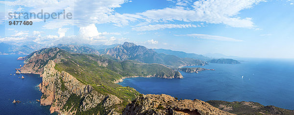 Panorama  Küste und Berglandschaft  Golf von Porto  Korsika  Frankreich  Europa