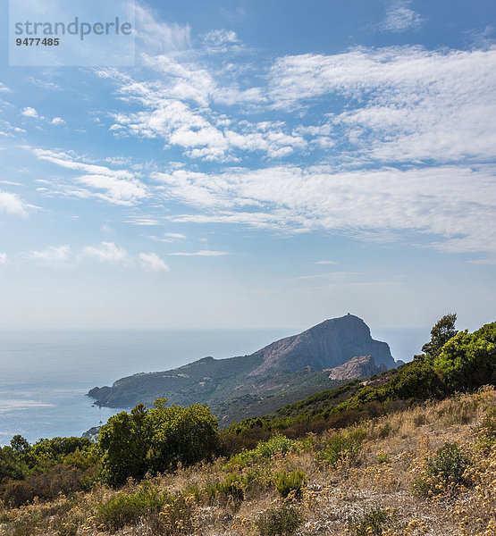 Genueserturm  Küste und Berglandschaft  Golf von Porto  Korsika  Frankreich  Europa