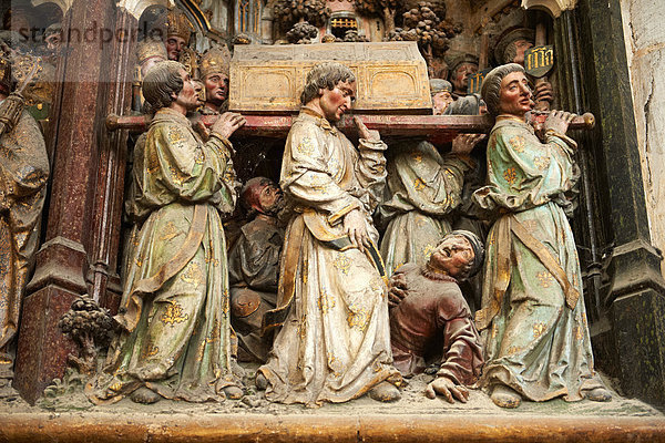 Gotischen Skulpturen  1530  mit Szenen aus dem Leben des Heiligen Firmin  Kathedrale von Amiens  Notre Dame d?Amiens  UNESCO Weltkulturerbe  Amiens  Frankreich  Europa