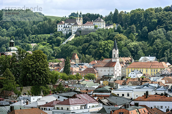 Kloster Mariahilf  Pfarrkirche St. Gertraud  Altstadt  Passau  Niederbayern  Bayern  Deutschland  Europa
