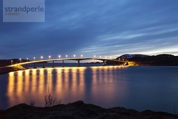 Brücke in Somaroy  Tromsø  Troms  Norwegen  Europa