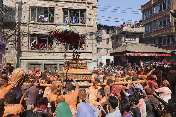 Balkumari Jatra Festival  nepalesisches Neujahr  Thimi  Bhaktapur  Nepal  Asien