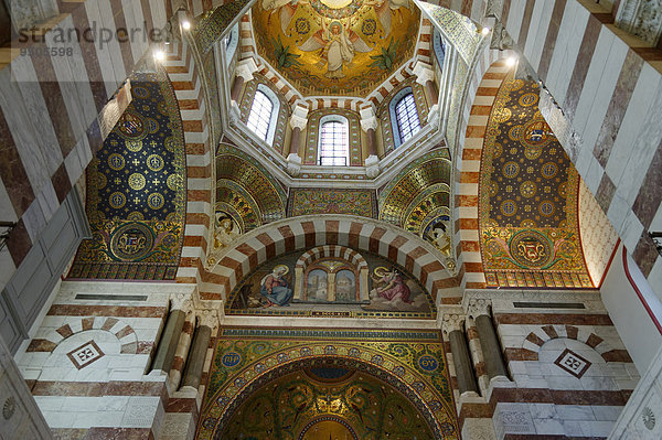 Innenansicht  Kirche Notre-Dame de la Garde mit Mosaiken  Marseille  Département Bouches du Rhône  Région Provence Alpes Côte d'Azur  Frankreich  Europa