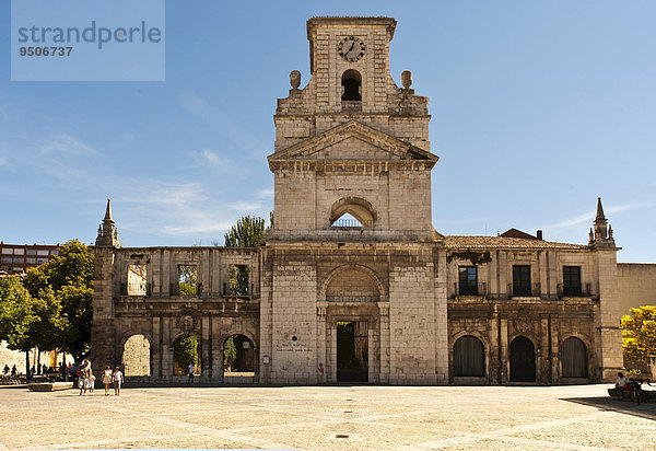 Ruine des Klosters San Juan oder Monasterio de San Juan  heute Museo Municipal Marceliano Santa María  Station auf dem Jakobsweg oder Camino de Santiago  Burgos  Region Kastilien und León  Spanien  Europa