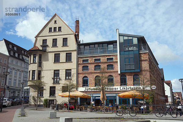 Cafe in der Likörfabrik  Rostock  Mecklenburg-Vorpommern  Deutschland  Europa