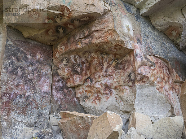 Cueva de las Manos oder Höhle der Hände  Wandmalereien  7000 bis 1000 v. Chr.  Santa Cruz  Argentinien  Südamerika