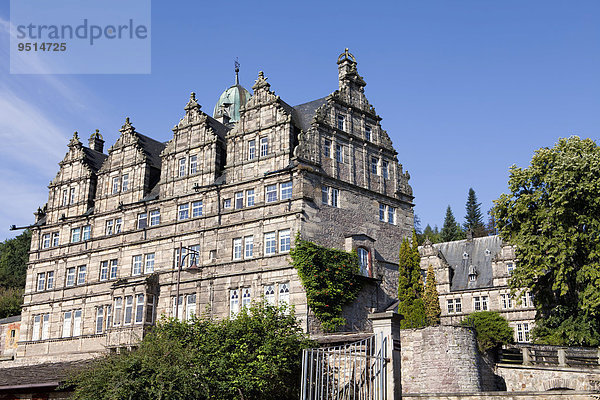 Das Schloss Hämelschenburg  Weserrenaissance  Emmerthal  Weserbergland  Niedersachsen  Deutschland  Europa