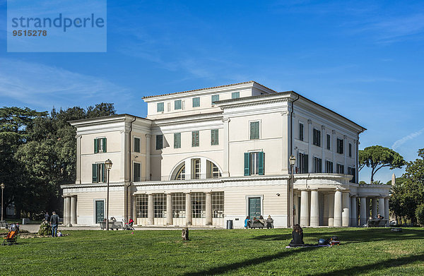 Villa Torlonia  einst Wohnsitz von Mussolini  heute Museum und öffentlicher Park  Quartiere V Nomentano  Rom  Lazio  Italien  Europa