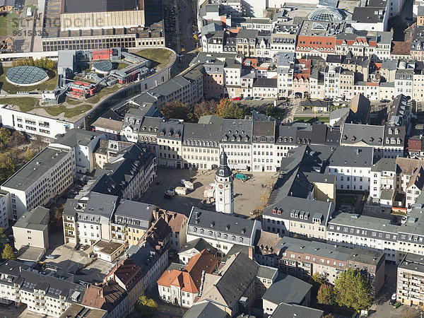 Stadtzentrum mit Marktplatz und Rathaus  vorn Kornmarkt  Gera  Thüringen  Deutschland  Europa
