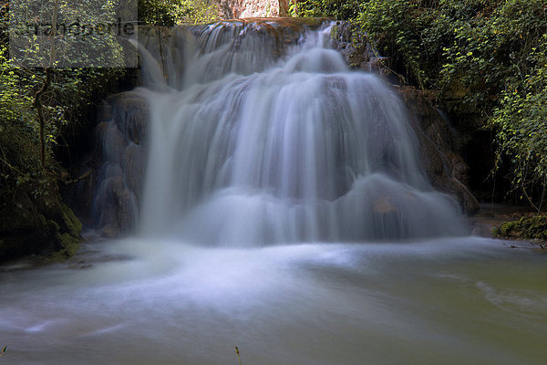Wasserfall  Fluss Piedra  beim Kloster Monasterio de Piedra  Nuevalos  Provinz Saragossa  Aragonien  Spanien  Europa