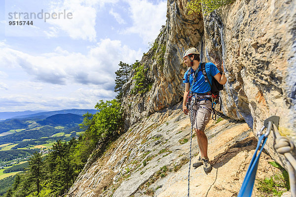 Kletterer im Eichertsteig  Grünberg  Schneeberg  Österreich  Europa