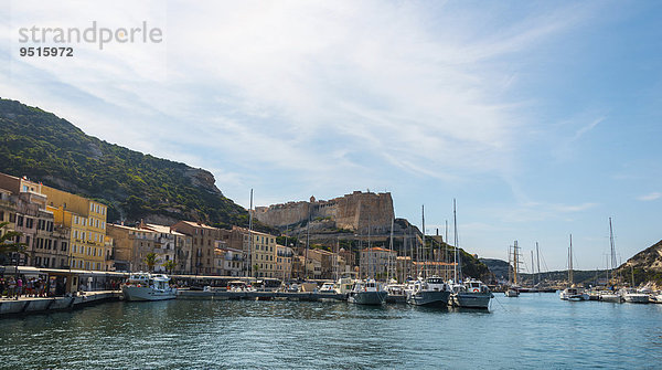 Stadtansicht  Burg und Hafen  Bonifacio  Korsika  Frankreich  Europa