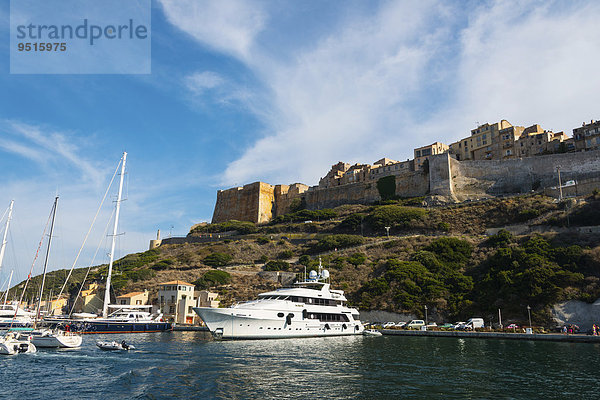 Hafen mit Burg  Bonifacio  Korsika  Frankreich  Europa