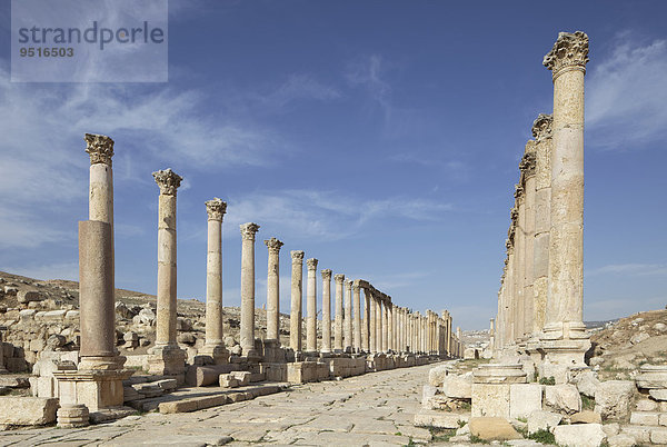 Hauptstraße Cardo Maximus  Säulen  antike römische Stadt Gerasa  auch Jerasch  Jarash  Jerash  Dscharasch  oder ?ara?  Teil der Dekapolis  Gouvernement Dscharasch  Jordanien  Asien