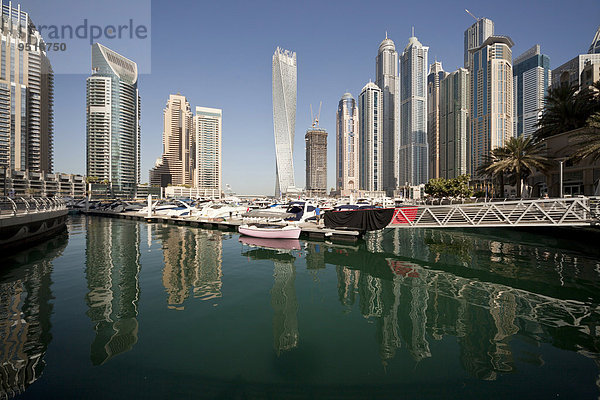 Yachthafen und Wolkenkratzer  Dubai Marina  Dubai  Vereinigte Arabische Emirate  Asien