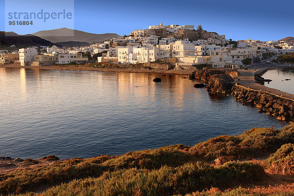 Hafen im Abendlicht  Naxos  Kykladen  Griechenland  Europa