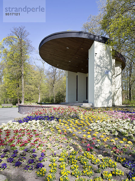 Musikpavillon im Kurpark  Wilhelmshaven  Niedersachsen  Deutschland  Europa