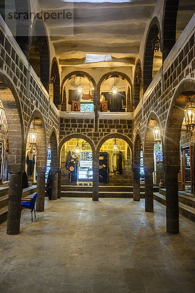 'Alte Karawanserei in der Altstadt von Sana'a  UNESCO Weltkulturerbe  Sana'a  Jemen  Asien'